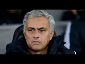 Video: Manchester United FC Fans Shows Their Anger At Jose Mourinho